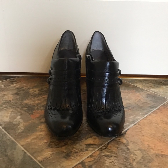 SOLD* Classy Black Booties - Picture 2 of 6